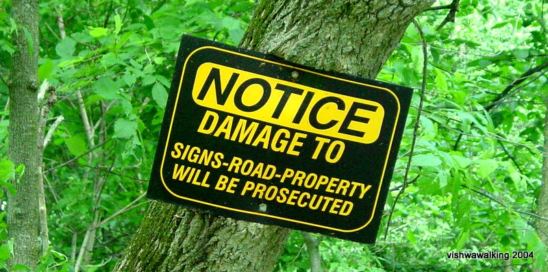 sign: damage to property