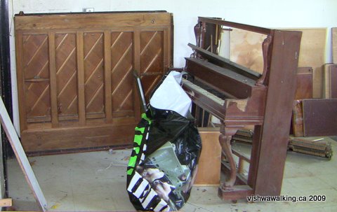Prince Edward Heights, piano in smaller building