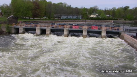 Lakefield dam, looking north from the bridge